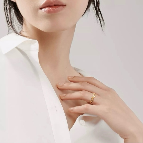 Tiffany & Co. Paloma Picasso Olive Leaf Band Ring in Gold - Picture 3 of 3